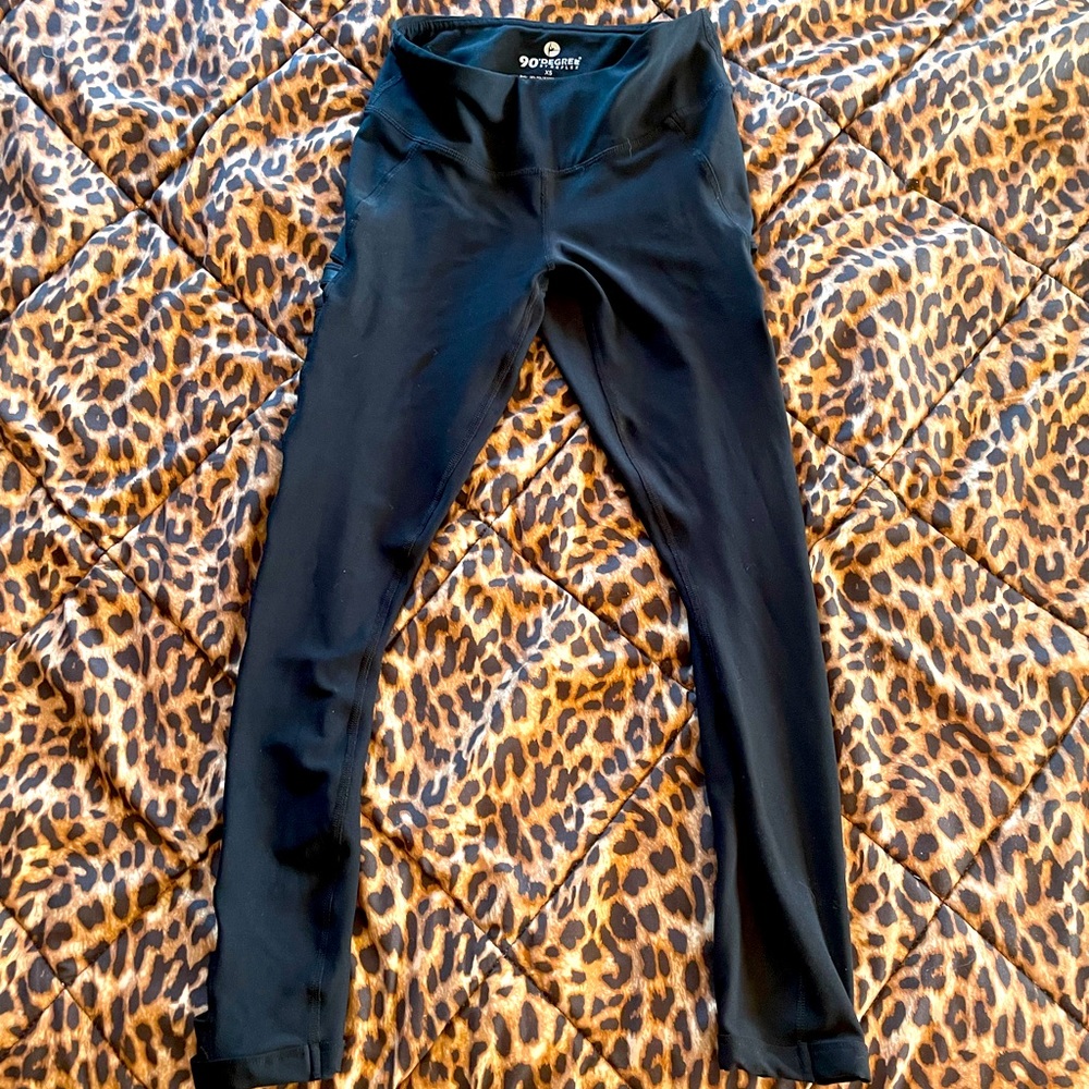 90degrees by reflex Cutout cropped leggings